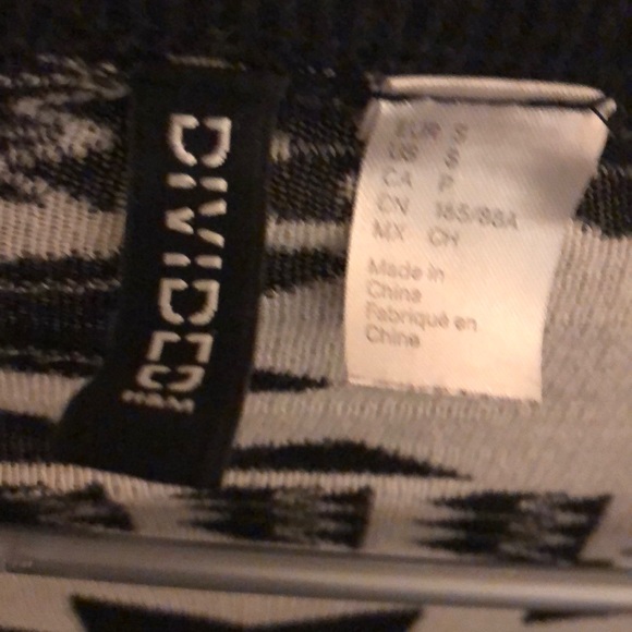 Aztec shawl - Picture 2 of 3